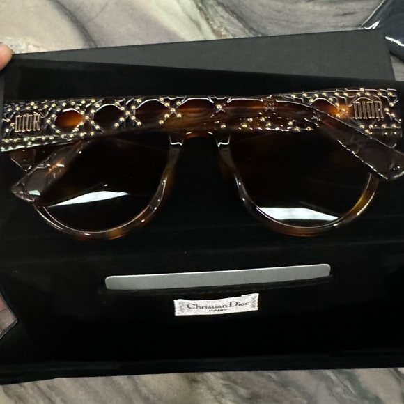 DIOR Tortoiseshell & Gold Sunglasses NIB!! - Picture 12 of 16